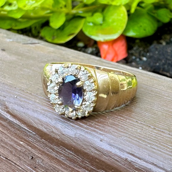 Amethyst Diamond Halo Ring, 10k Yellow Gold, Sz 8, Like New - Picture 3 of 11
